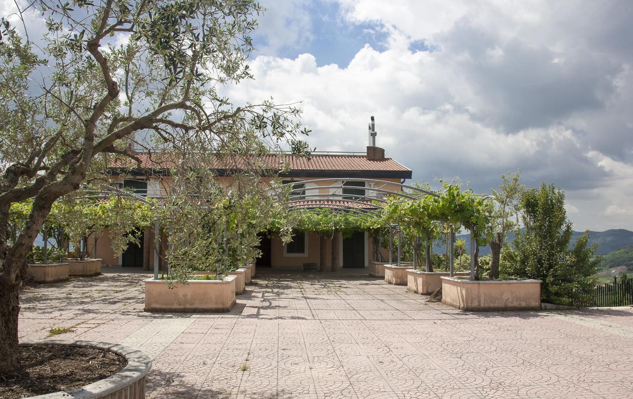 Lisandro Wine Resort Apartments Caserta Castel Campagnano Exterior photo